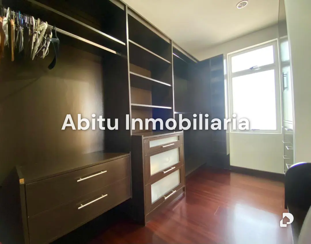 Casa en La Lagunita, Caracas – 18