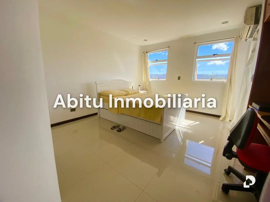 Casa en La Lagunita, Caracas – 16
