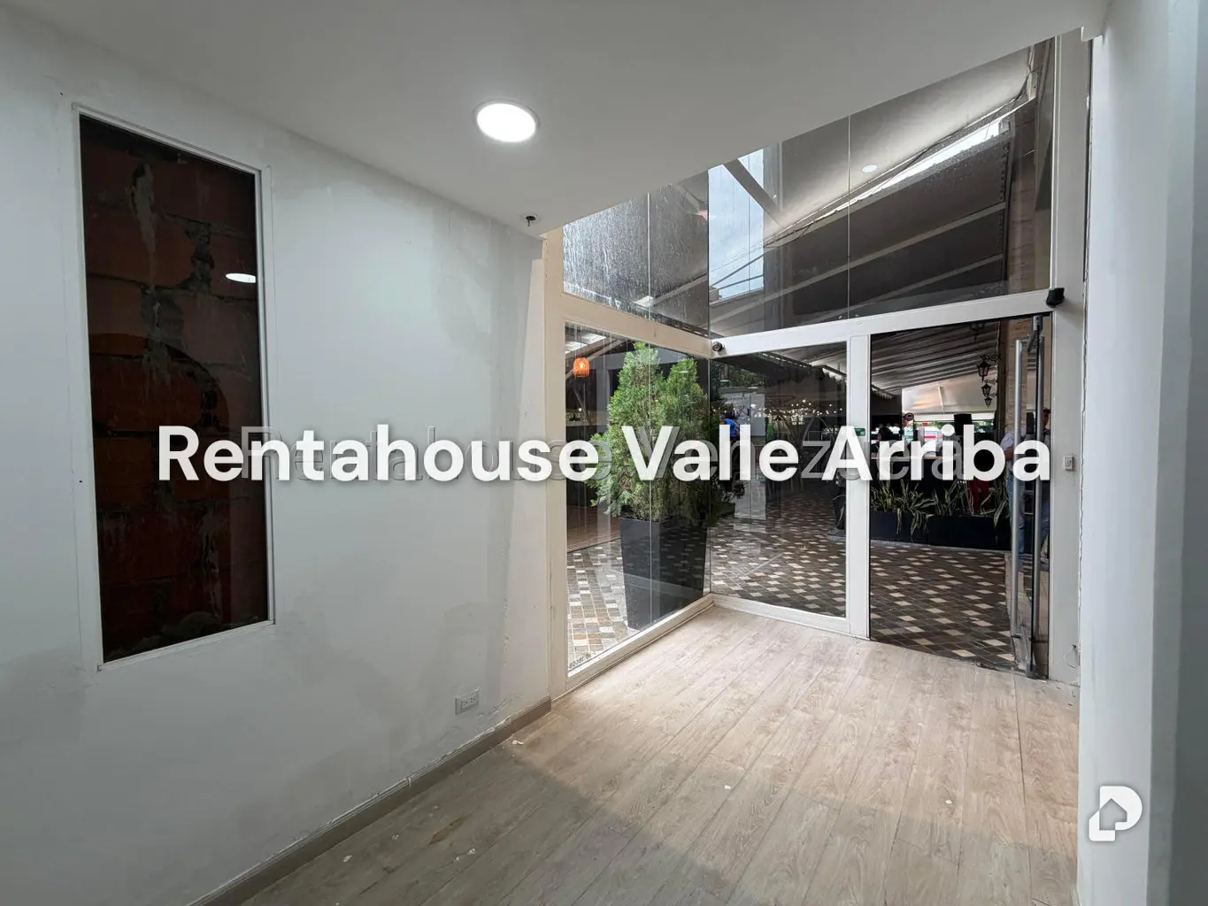 Local comercial en Altamira, Caracas – 3