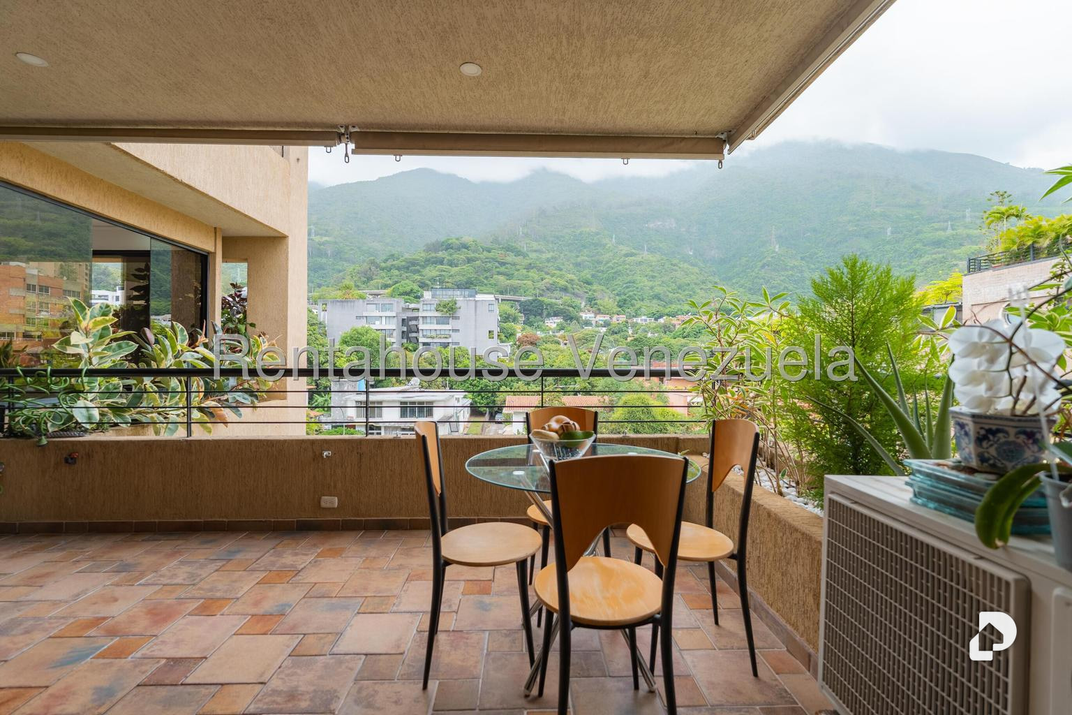 Apartamento en Los Palos Grandes, Caracas
