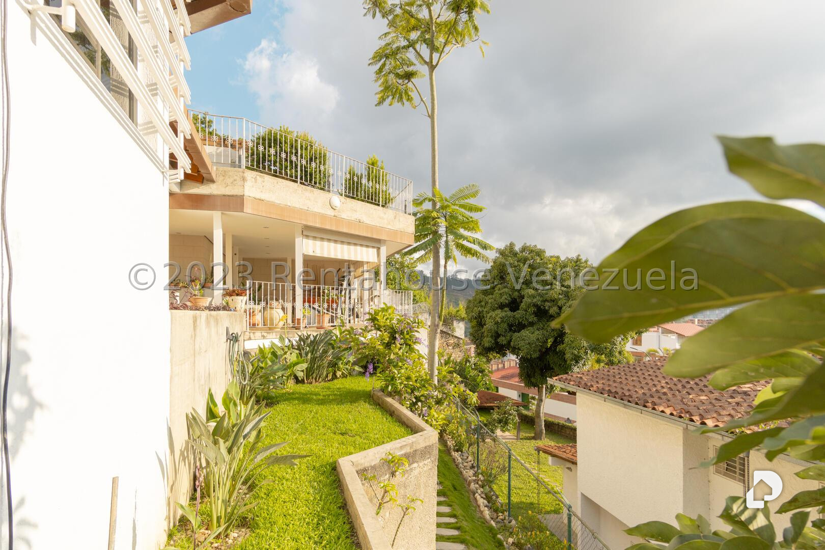 Casa en Colinas del Tamanaco, Caracas – 32