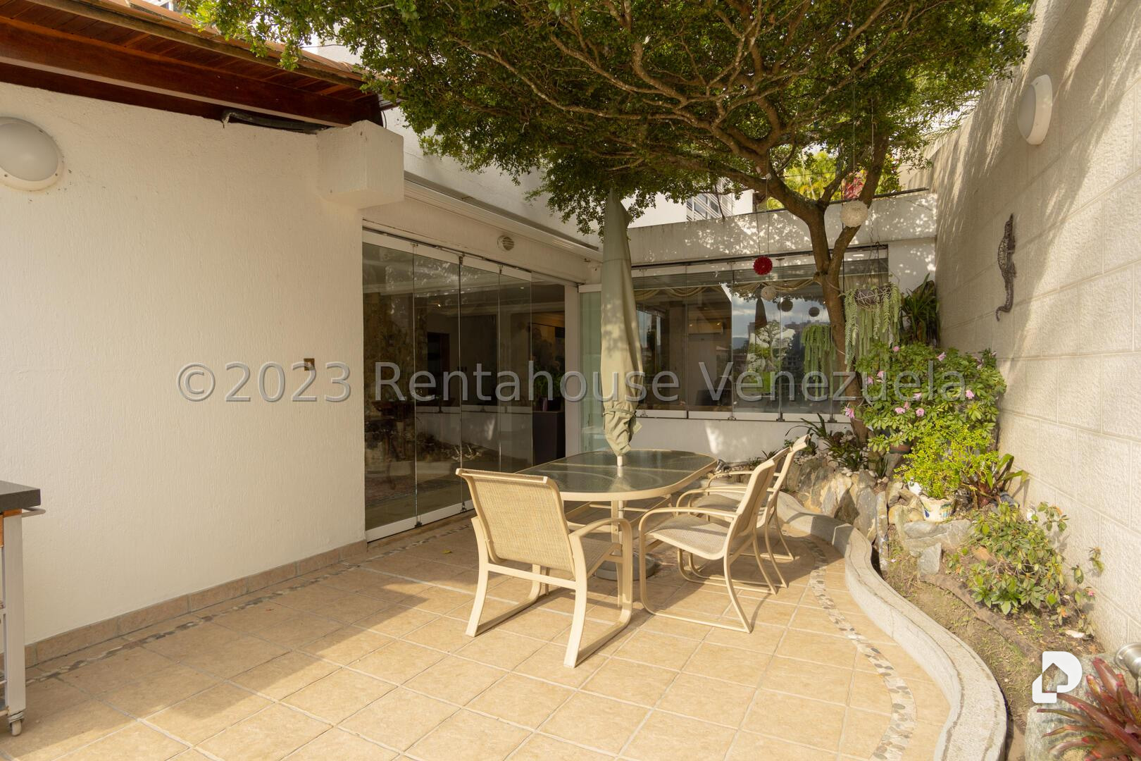 Casa en Colinas del Tamanaco, Caracas – 19