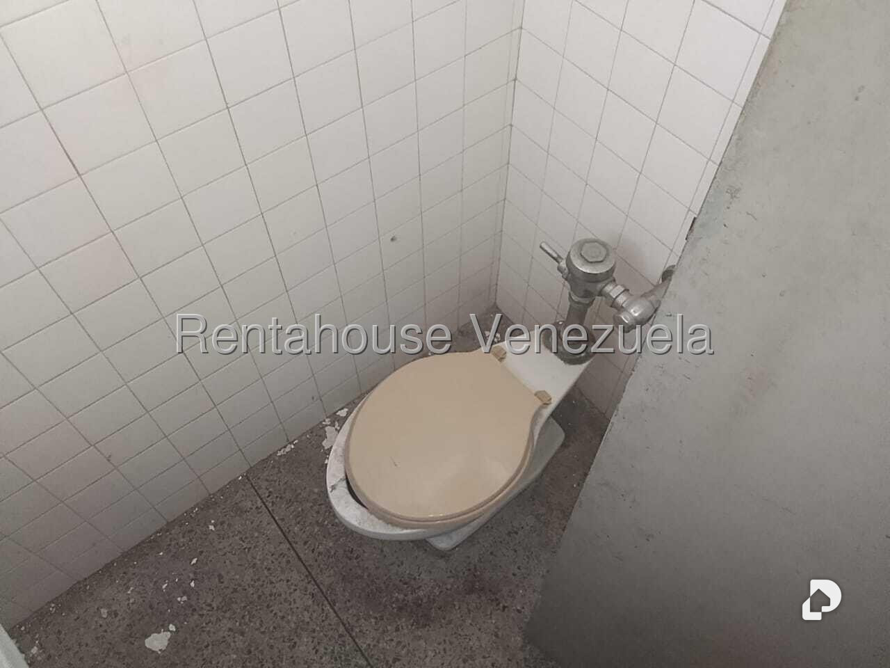 Local comercial en Parroquia Altagracia, Caracas – 17