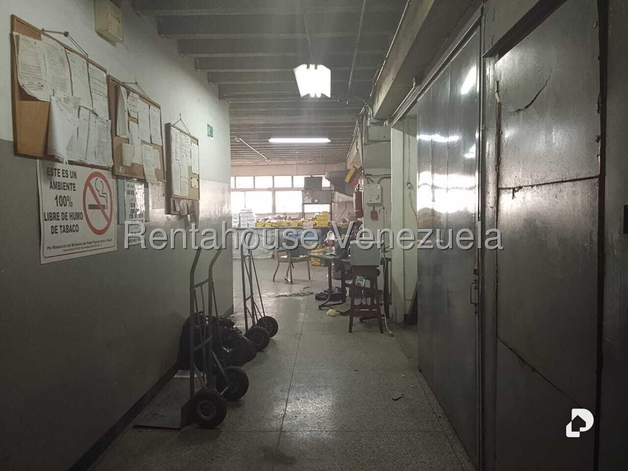 Local comercial en Parroquia Altagracia, Caracas – 16