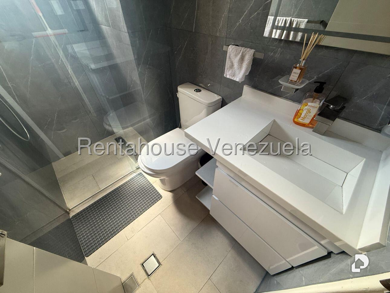 Apartamento en El Cigarral, Caracas – 10