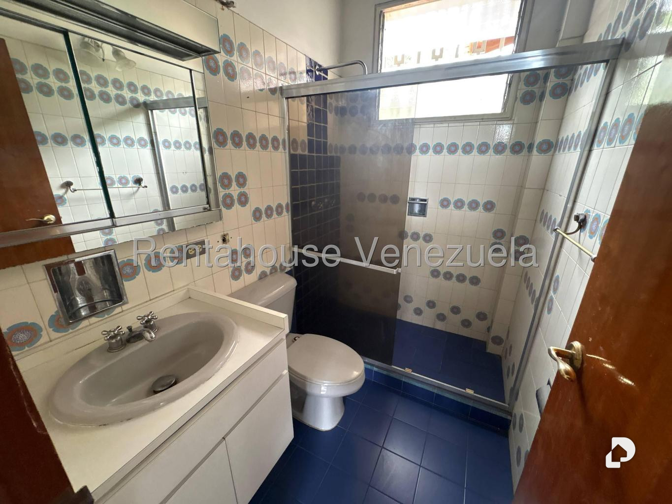 Casa en La Trinidad, Caracas – 25