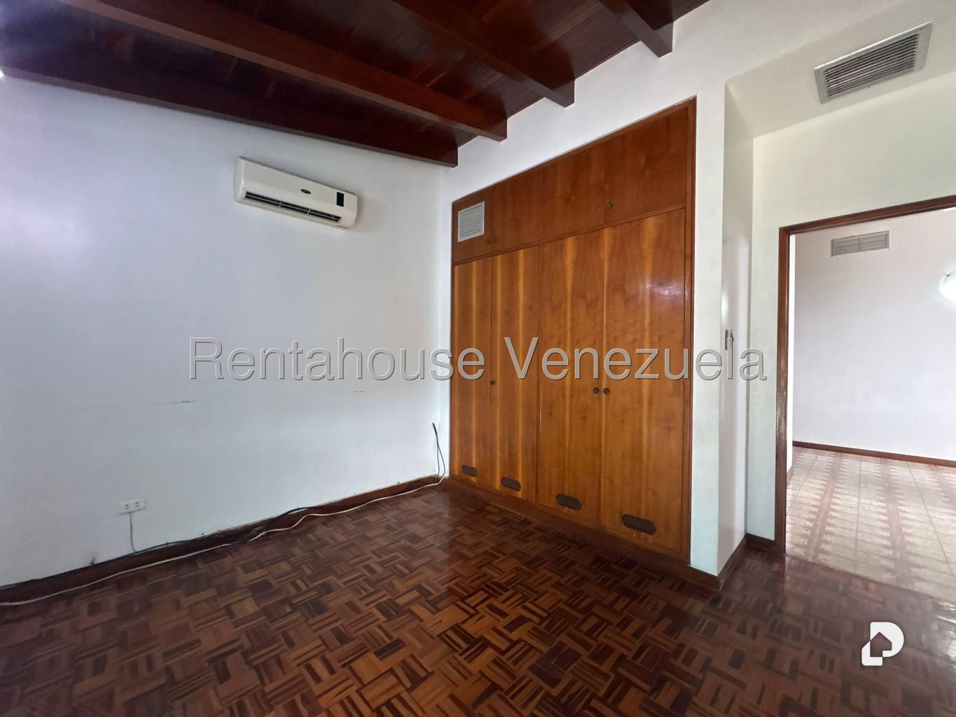 Casa en La Trinidad, Caracas – 14