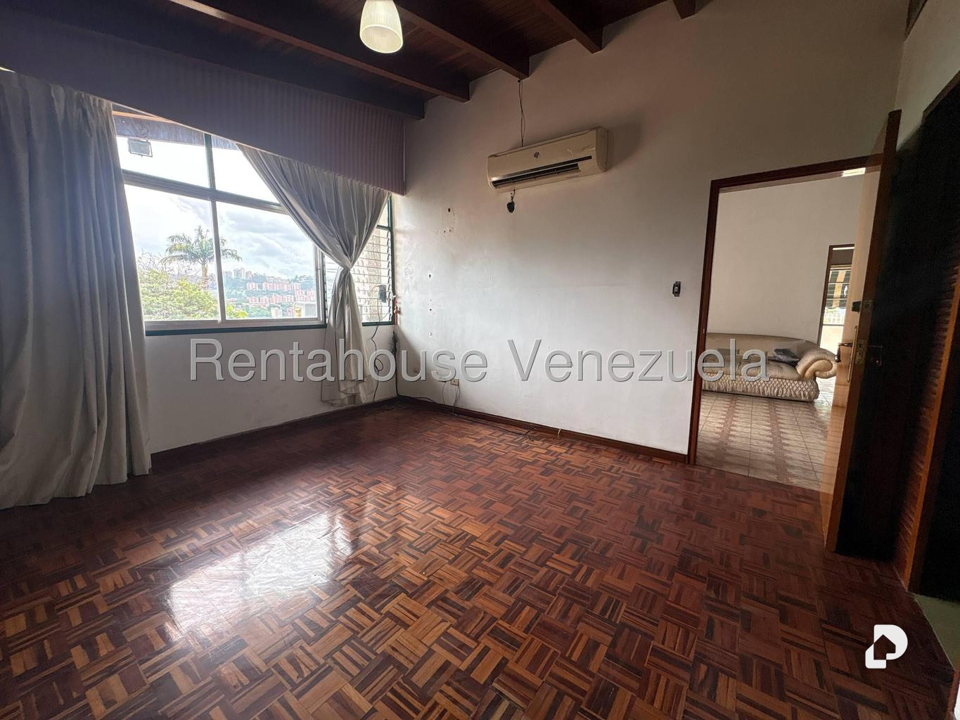 Casa en La Trinidad, Caracas – 15