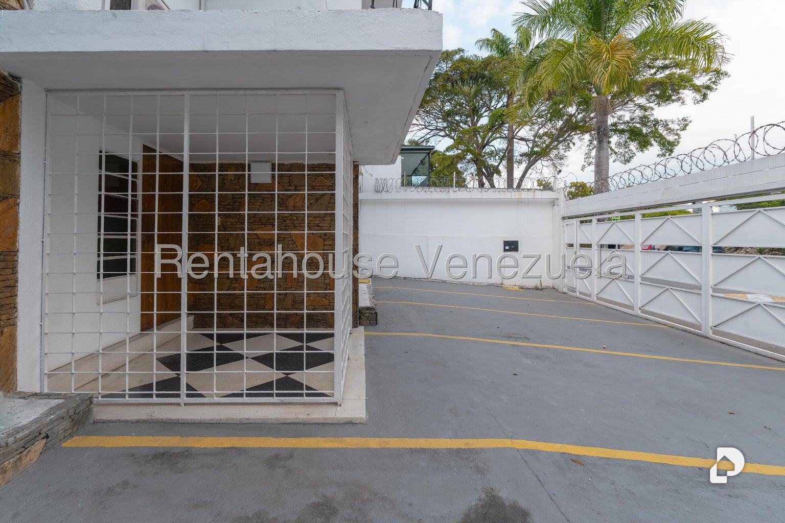 Local comercial en Chuao, Caracas