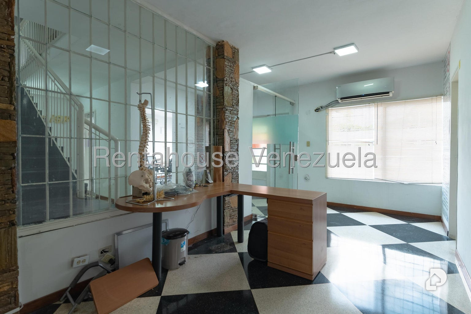 Local comercial en Chuao, Caracas