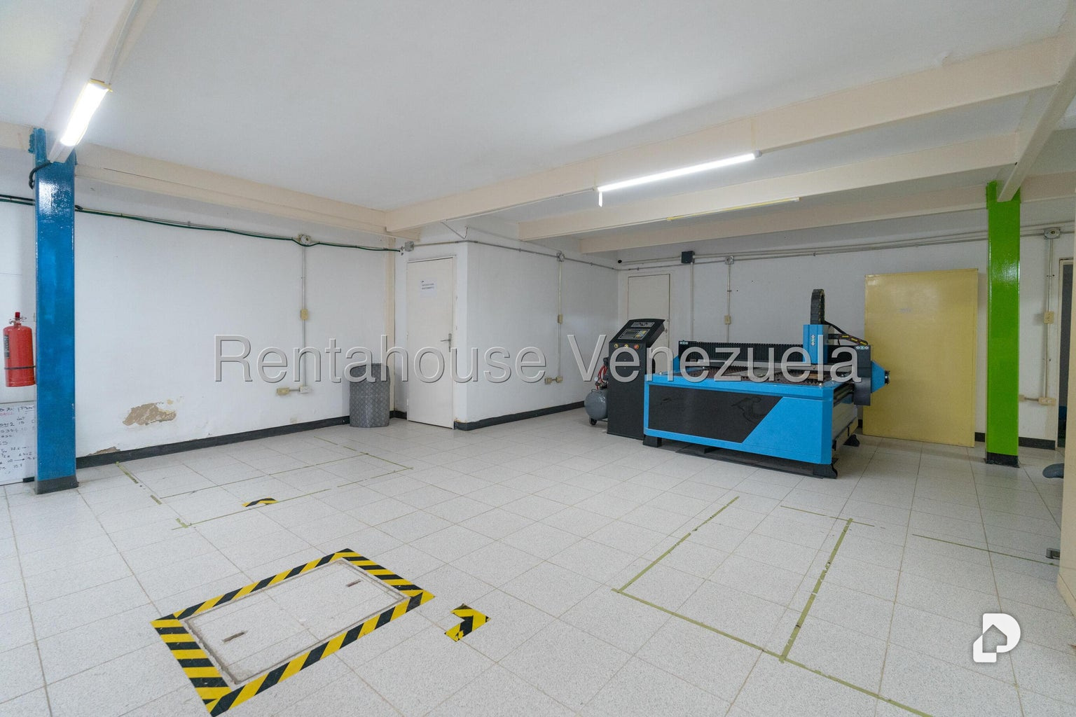 Local comercial en Chuao, Caracas