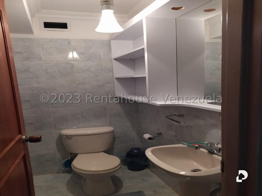 Apartamento en Los Rosales, Caracas – 28