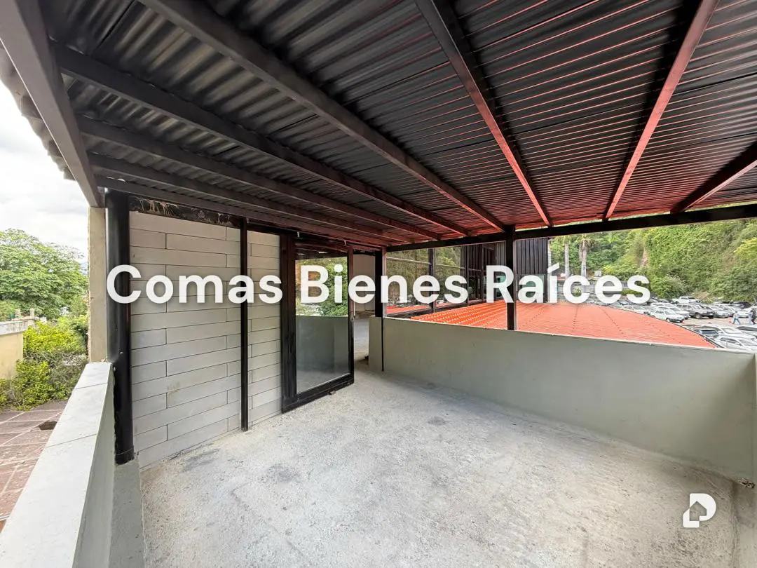 House in San Román, Caracas – 17