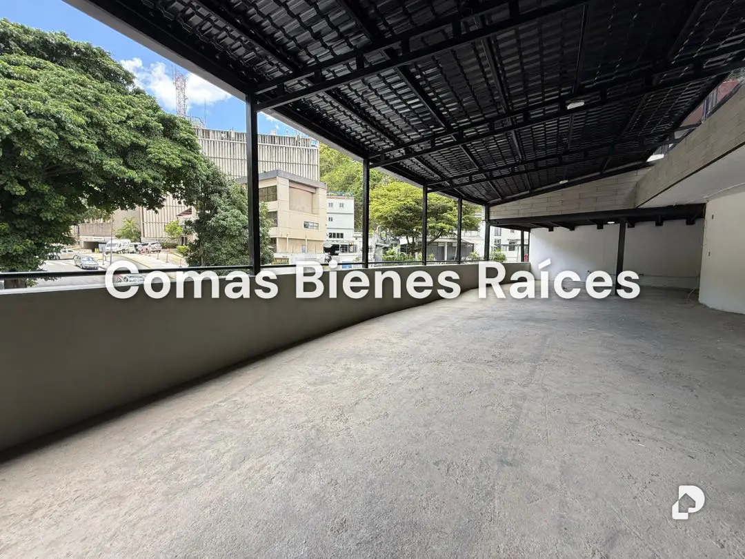 House in San Román, Caracas – 8