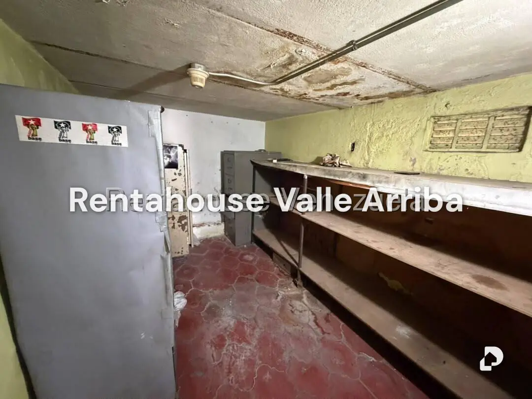 Local comercial en Parroquia La Candelaria, Caracas – 5