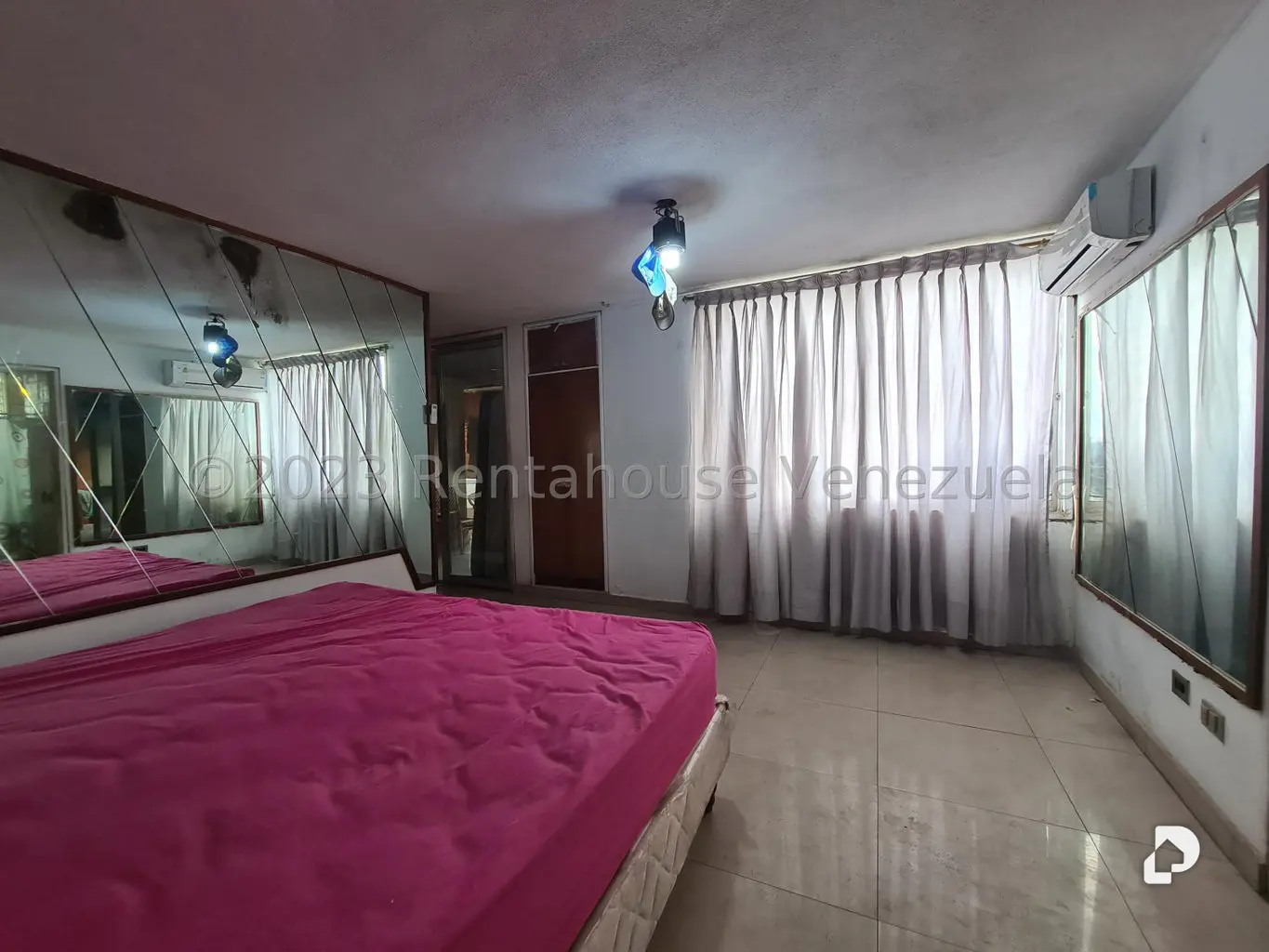 Apartamento en San Bernardino, Caracas – 19