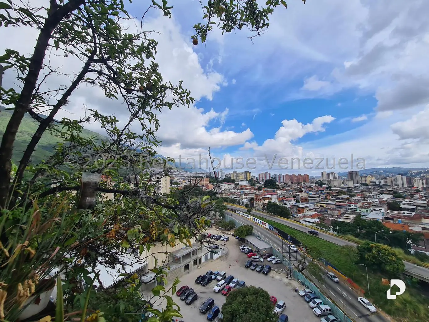 Apartamento en San Bernardino, Caracas – 12