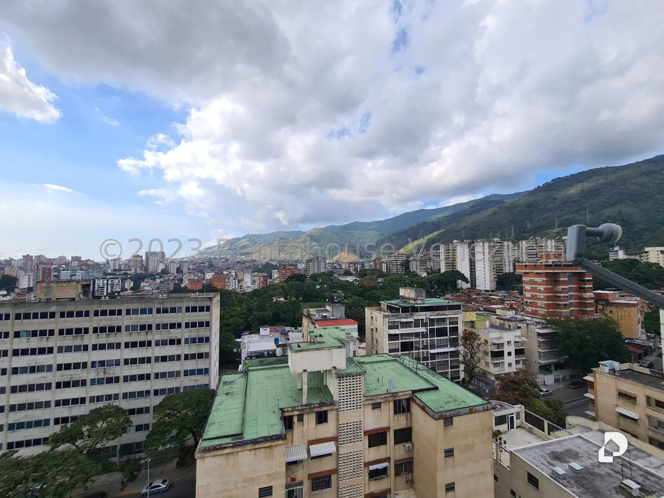 Apartamento en San Bernardino, Caracas – 13