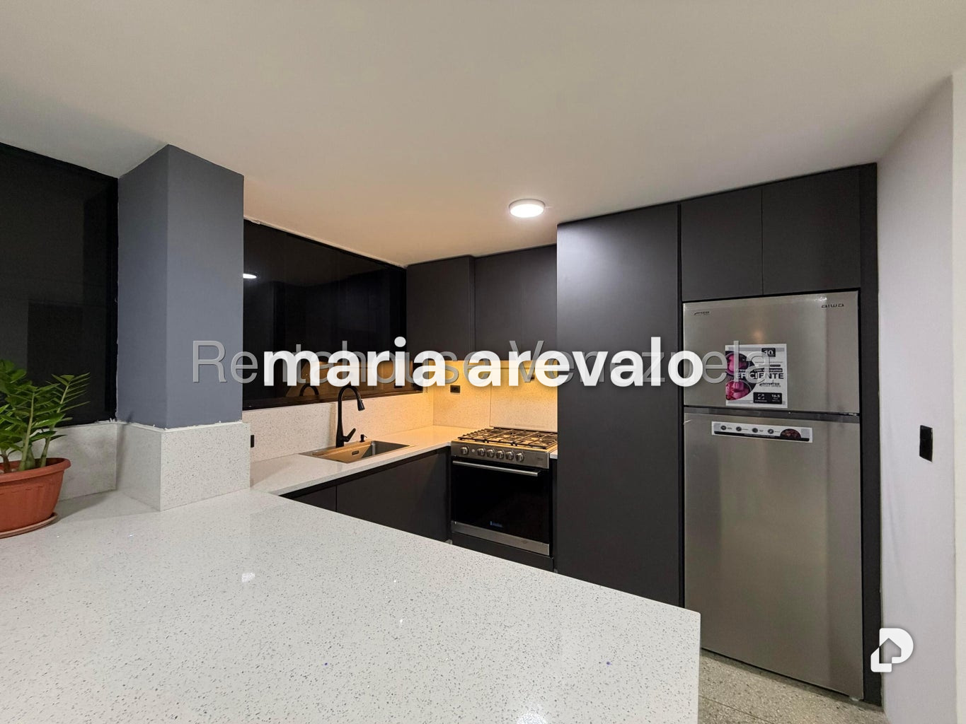 Apartamento en La Florida, Caracas – 12