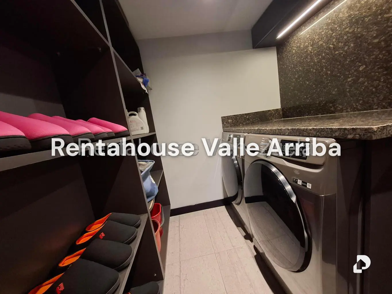 Apartamento en El Rosal, Caracas – 18