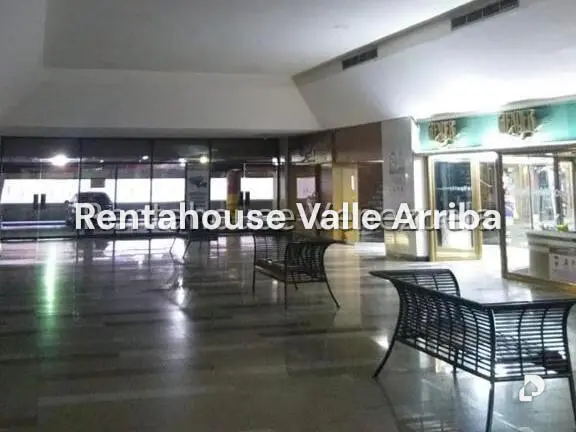 Local comercial en Chuao, Caracas – 11