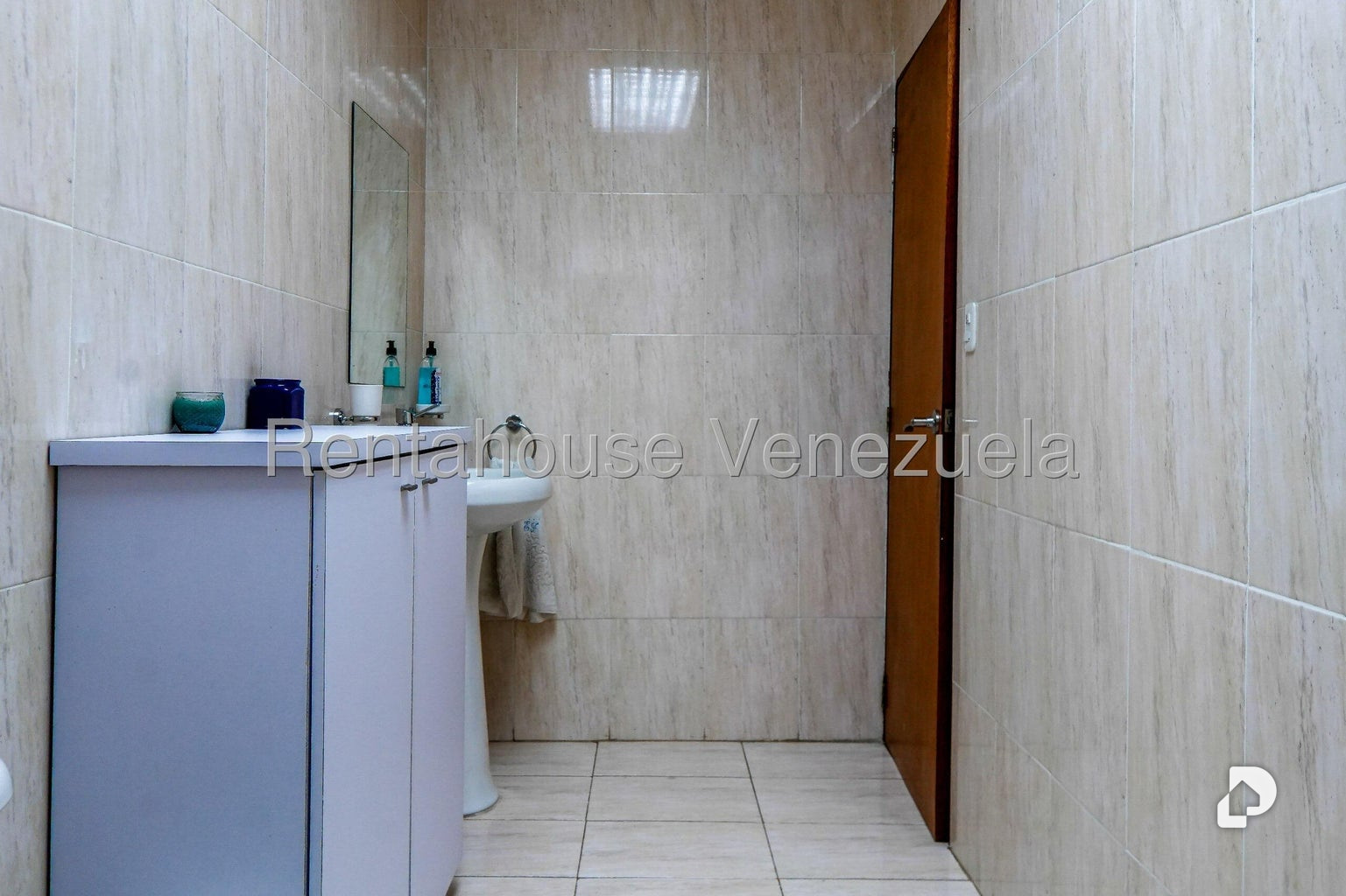 Oficina en La Florida, Caracas – 13