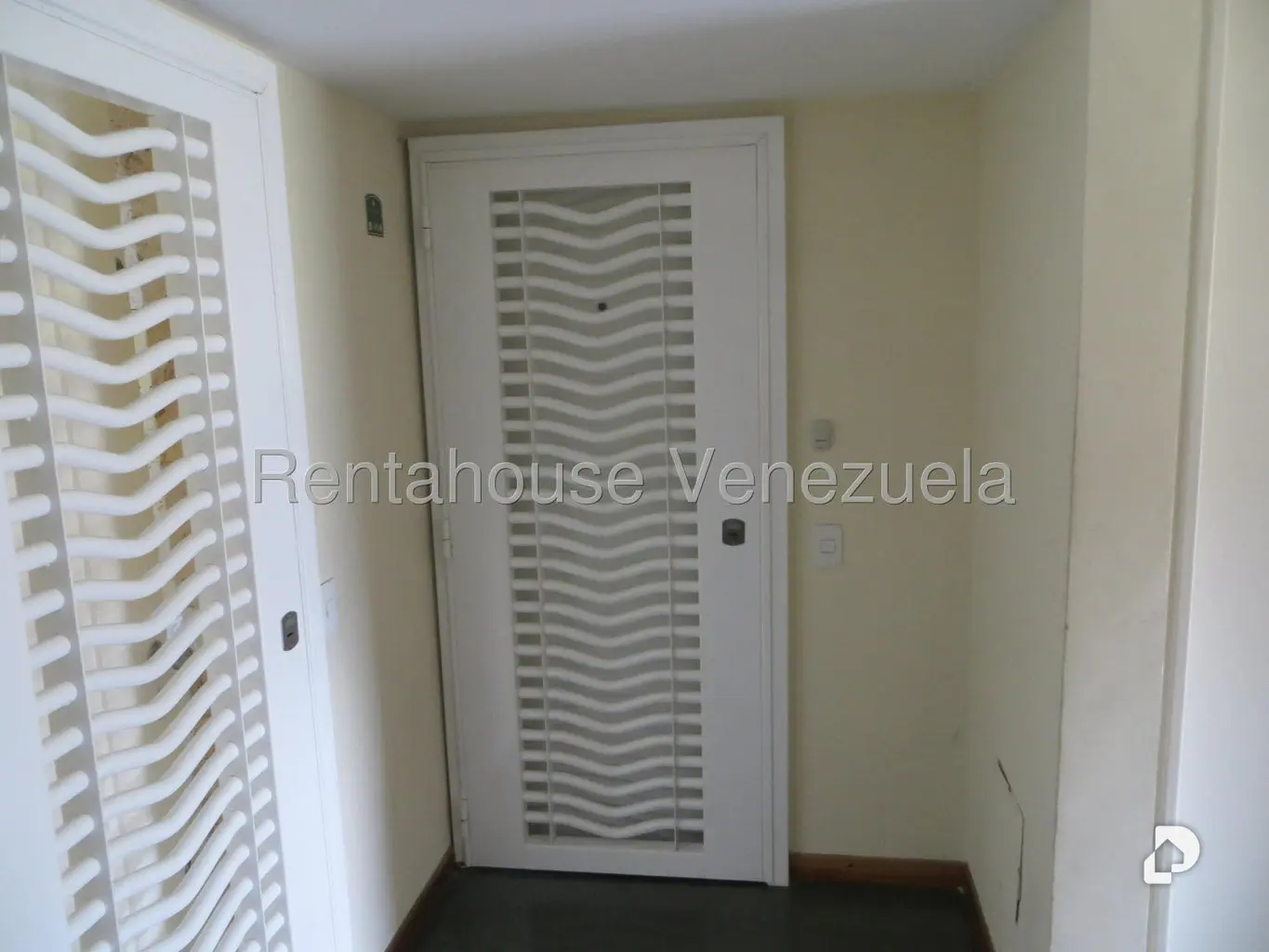 Apartamento en Santa Inés, Caracas – 2