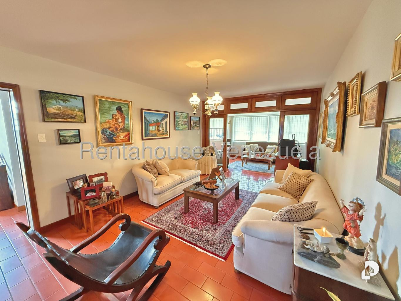 House in Lomas De La Trinidad, Caracas – 12