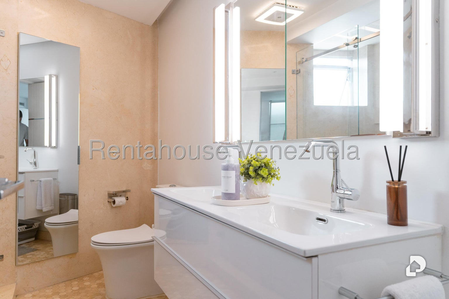 Apartamento en El Rosal, Caracas – 12