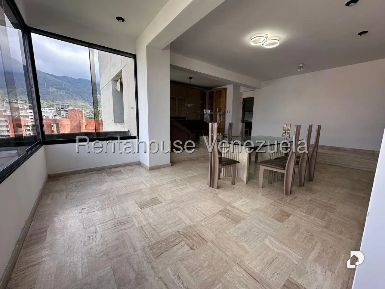 Apartamento en La Florida, Caracas – 8