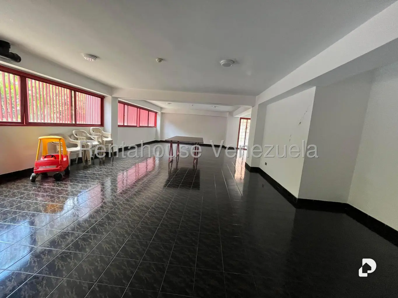 Apartamento en Prados del Este, Caracas – 14