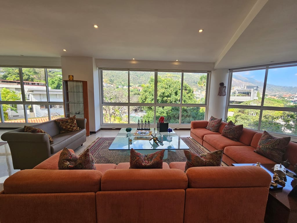 Apartamento en Los Palos Grandes, Caracas - 1