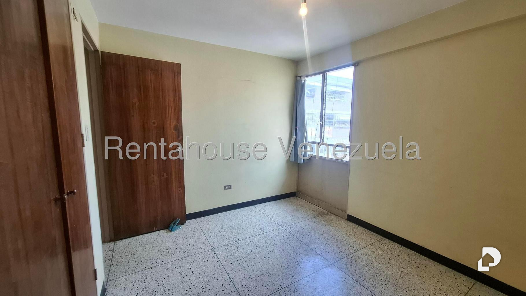 Apartamento en El Paraíso, Caracas – 18
