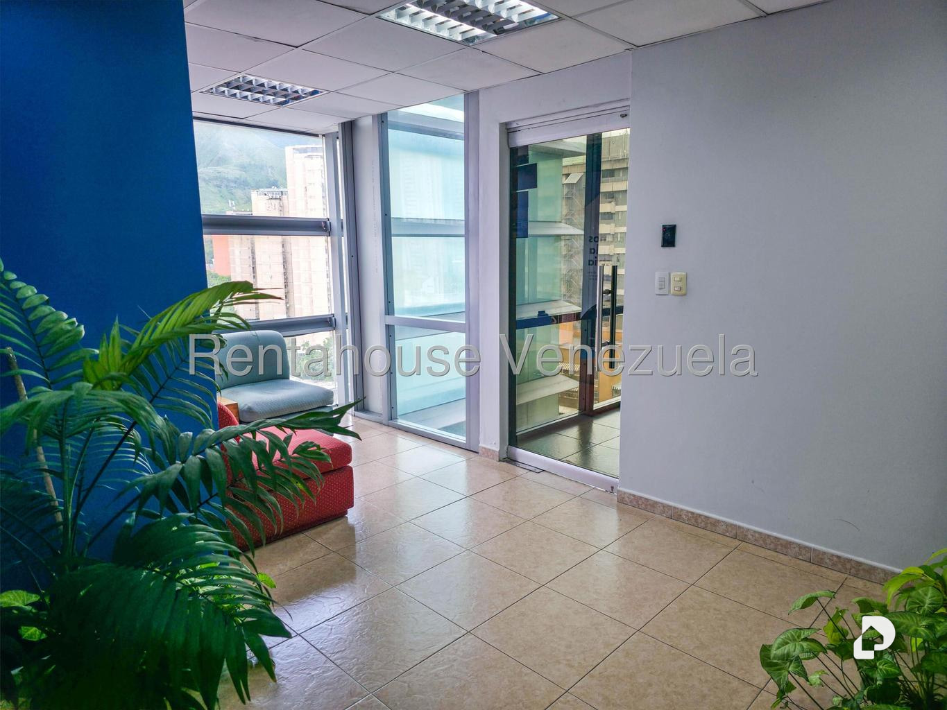 Oficina en Los Dos Caminos, Caracas – 2
