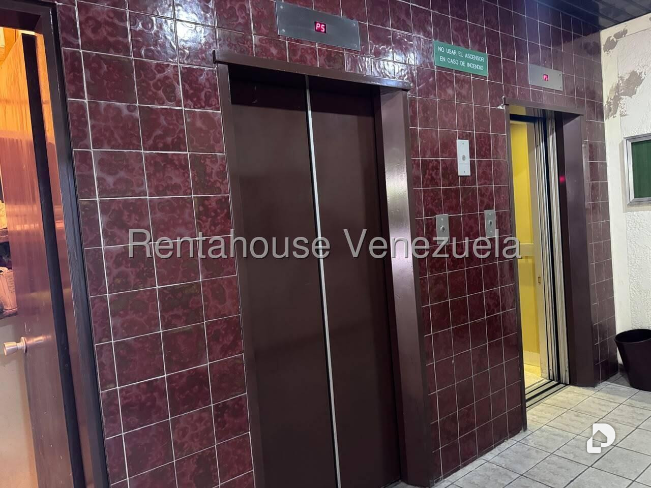 Apartamento en Los Palos Grandes, Caracas – 22