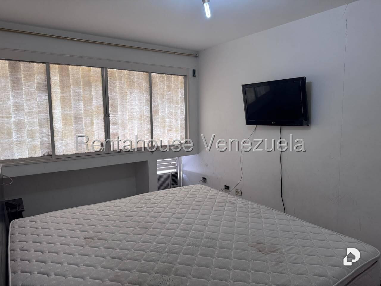 Apartamento en Los Palos Grandes, Caracas – 15
