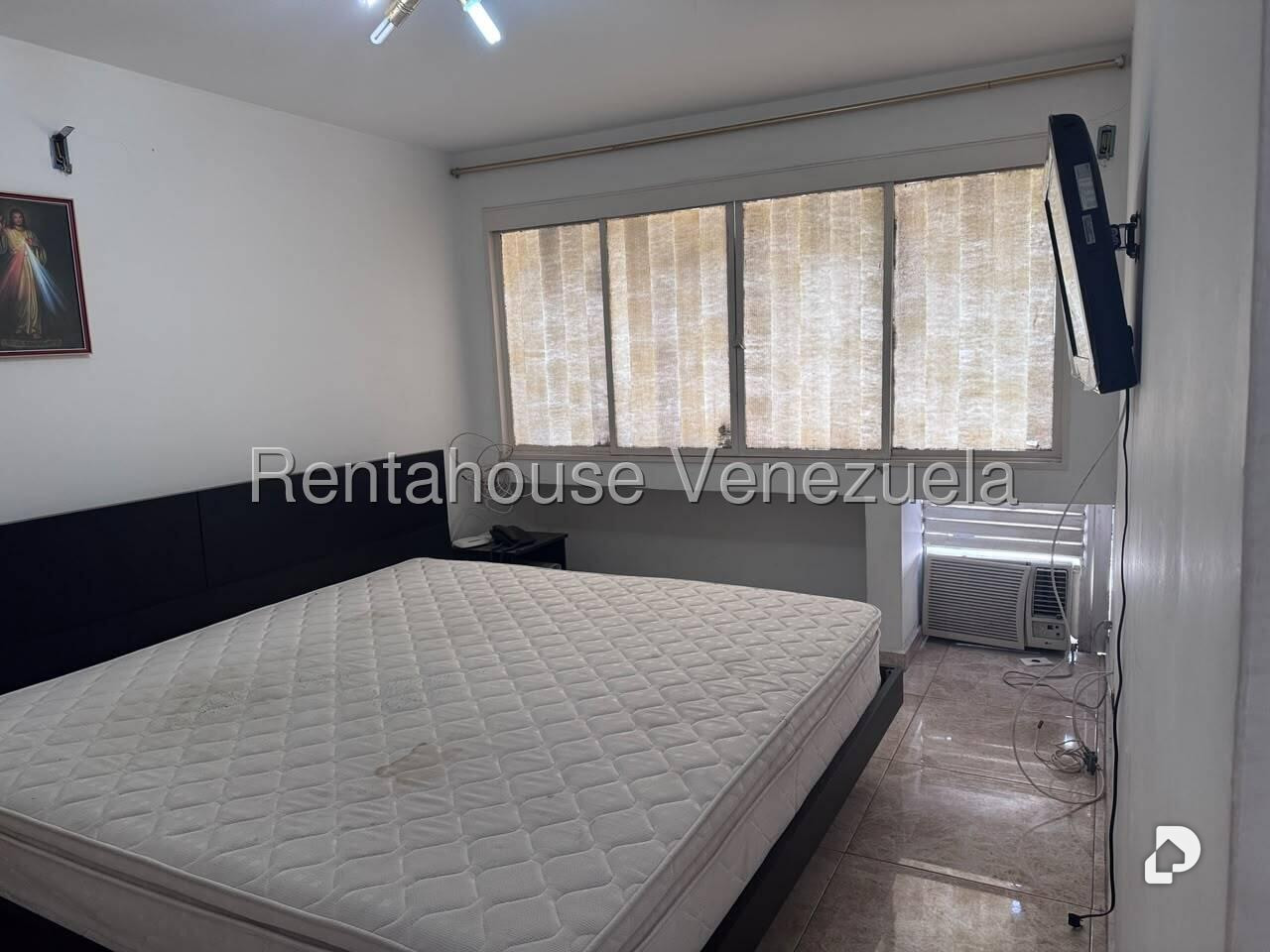 Apartamento en Los Palos Grandes, Caracas – 14