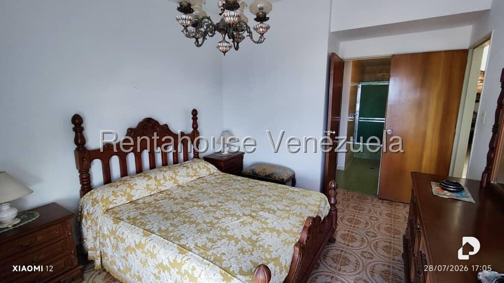 Casa en Alto Prado, Caracas – 24