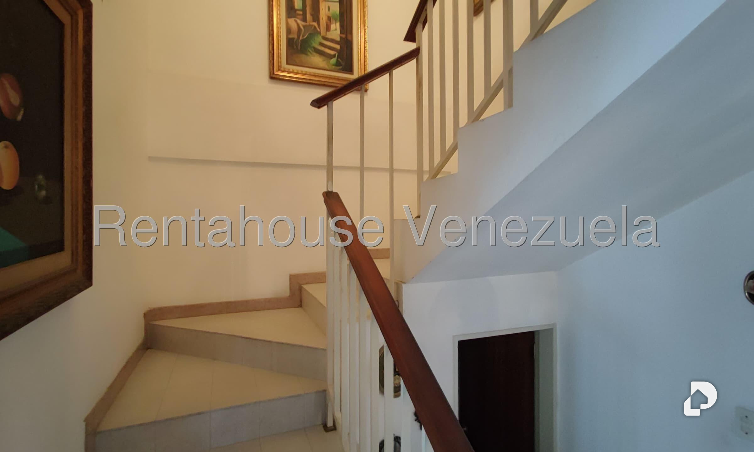 Casa en Alto Prado, Caracas – 17