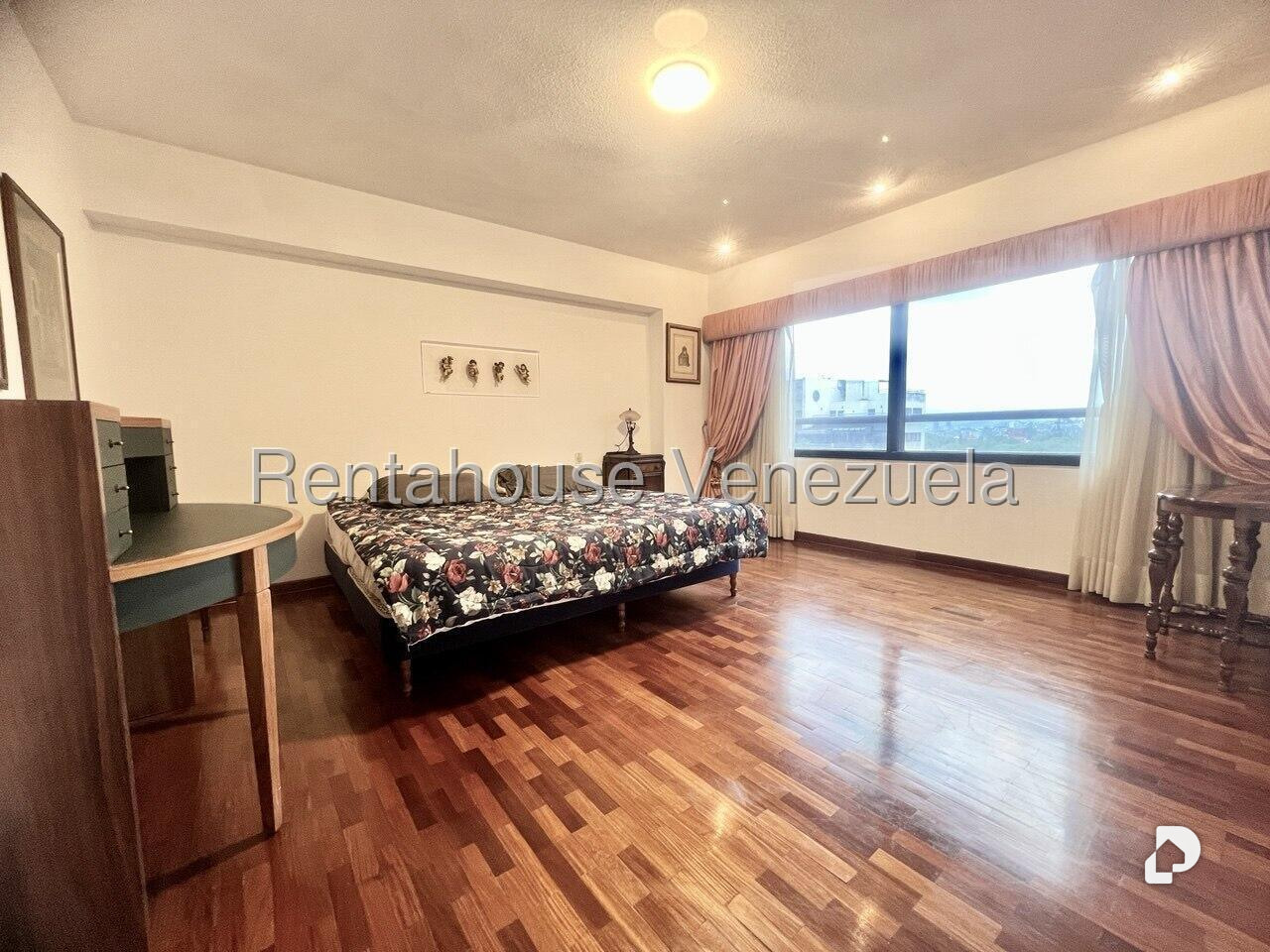 Apartamento en Los Dos Caminos, Caracas – 21