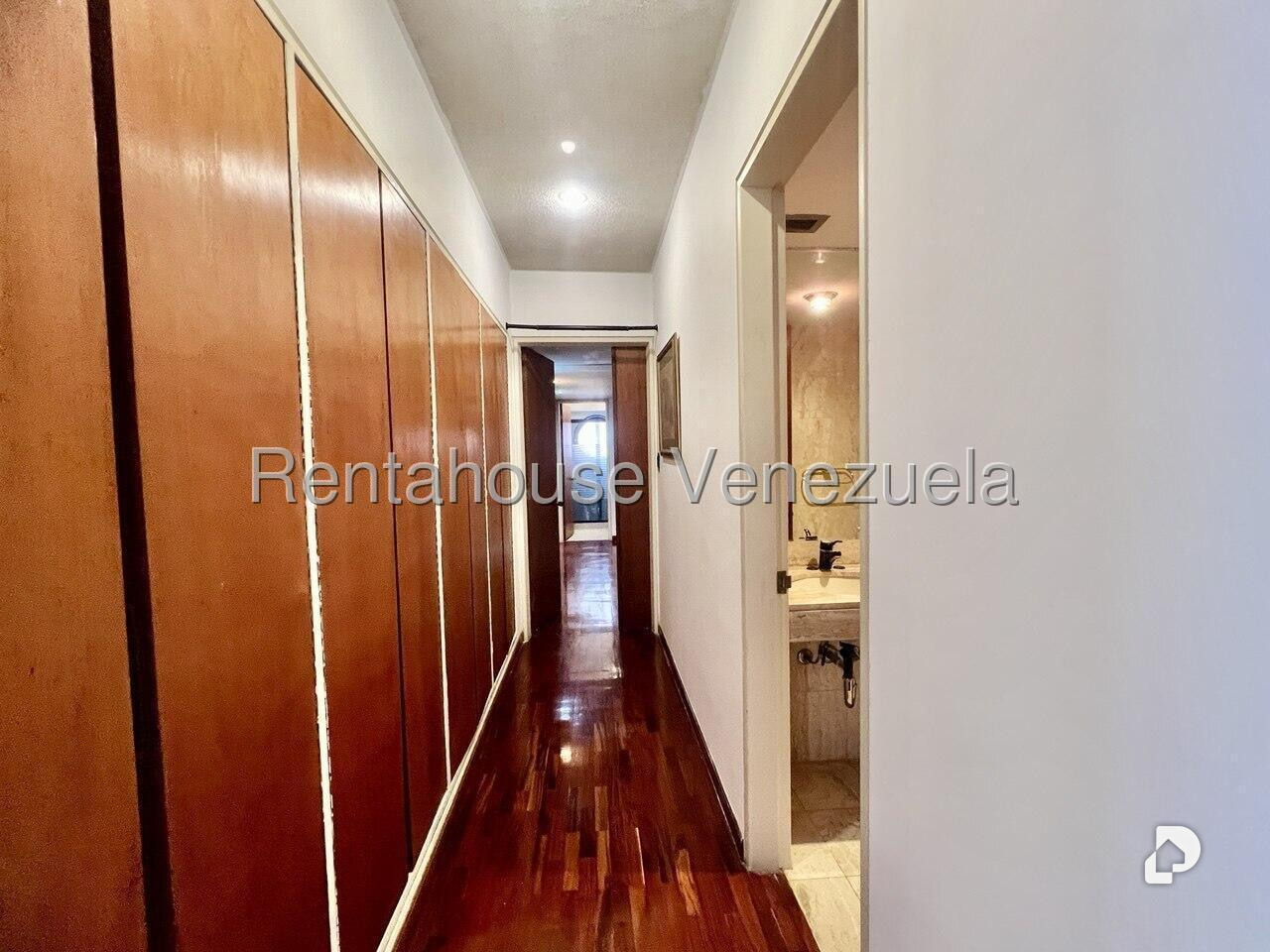 Apartamento en Los Dos Caminos, Caracas – 19