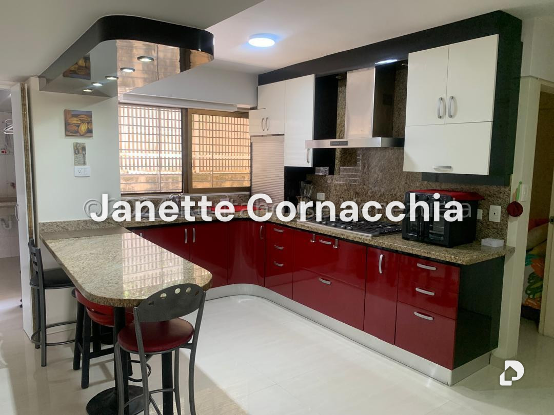 Apartamento en Altamira, Caracas – 11
