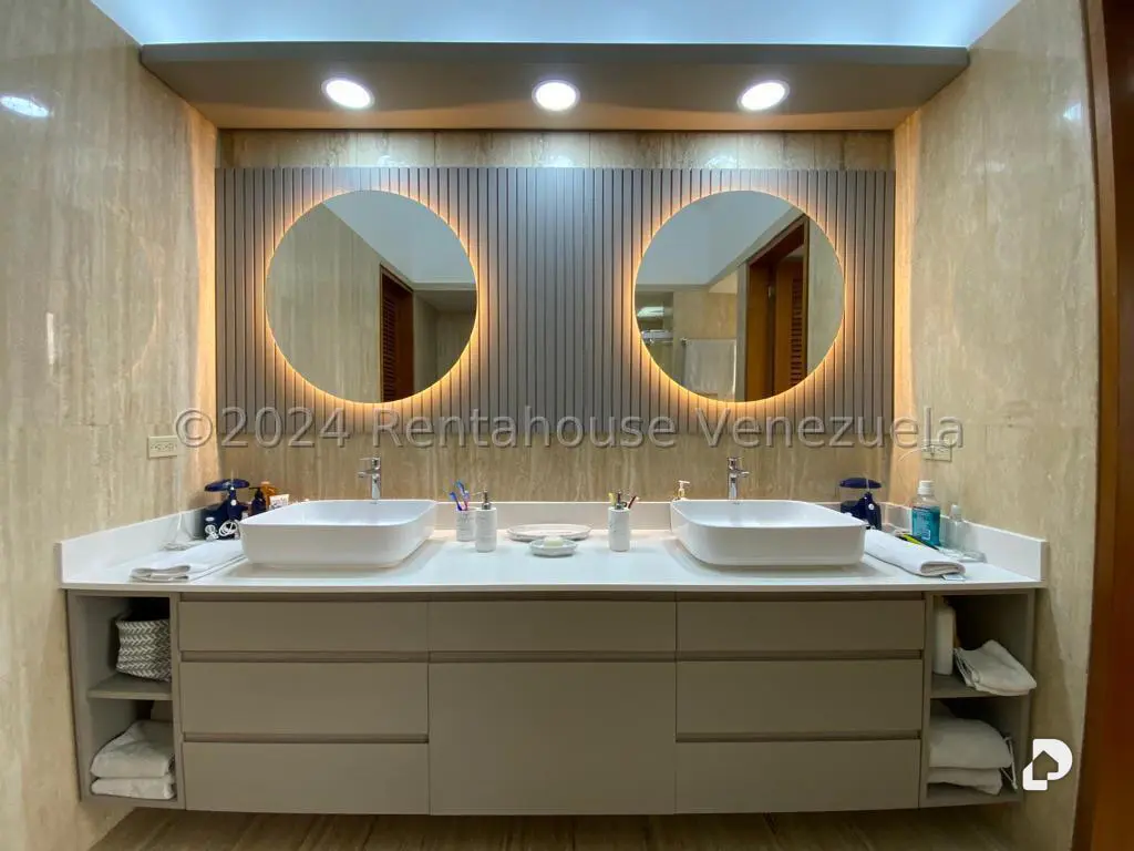 Apartamento en Oripoto, Caracas – 18