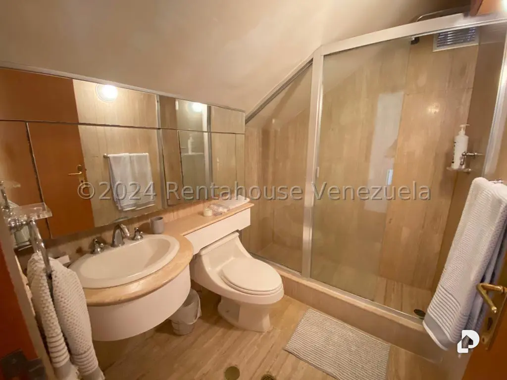 Apartamento en Oripoto, Caracas – 26