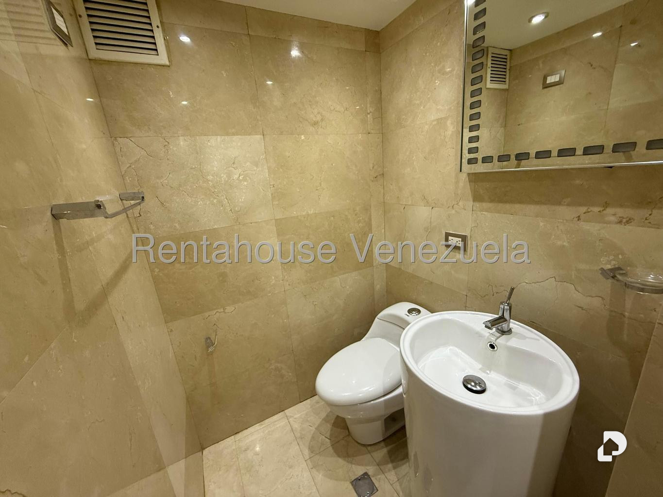 Apartamento en Santa Fe Norte, Caracas – 17