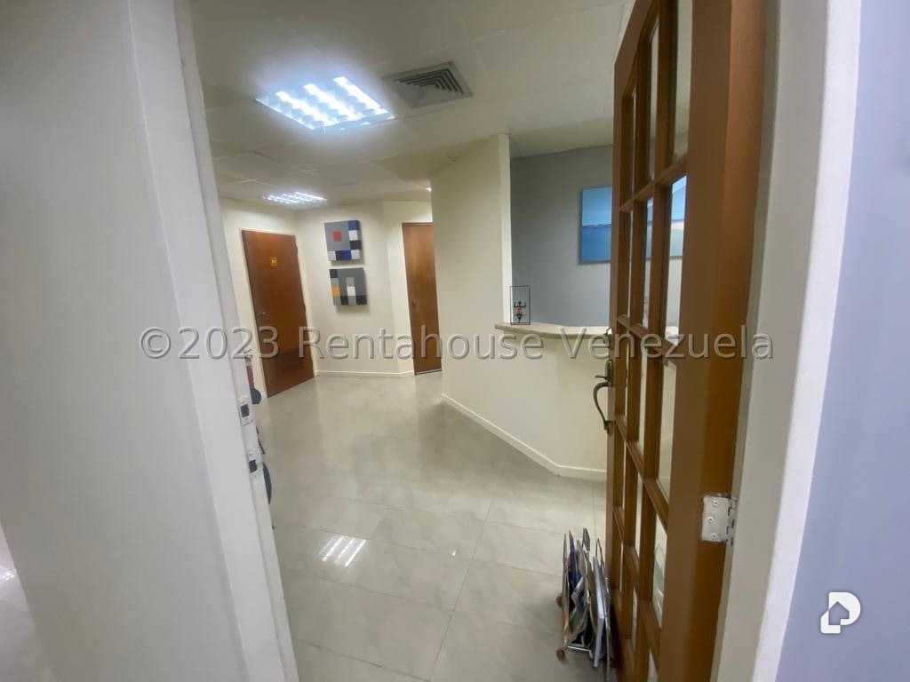 Local comercial en Santa Rosa de Lima, Caracas – 6
