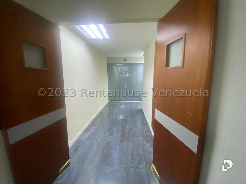 Local comercial en Santa Rosa de Lima, Caracas – 19