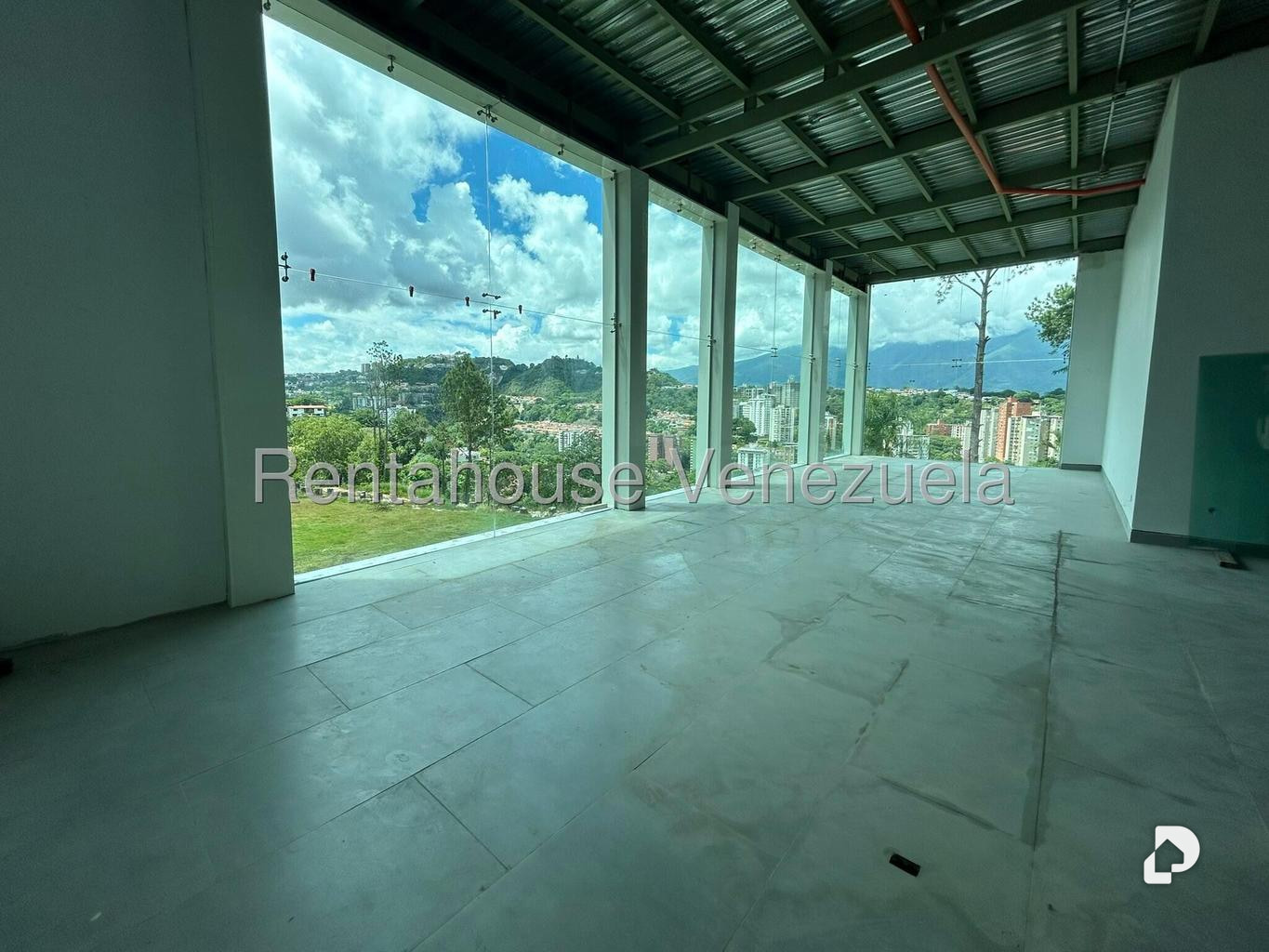 Casa en Cerro Verde, Caracas – 17