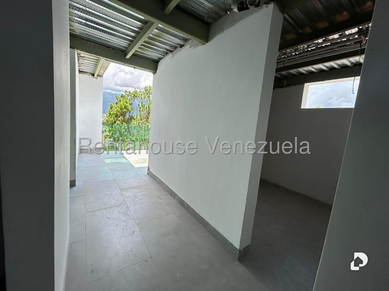 Casa en Cerro Verde, Caracas – 8