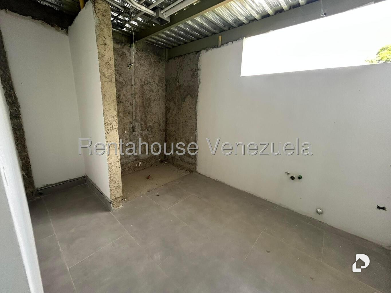 Casa en Cerro Verde, Caracas – 14